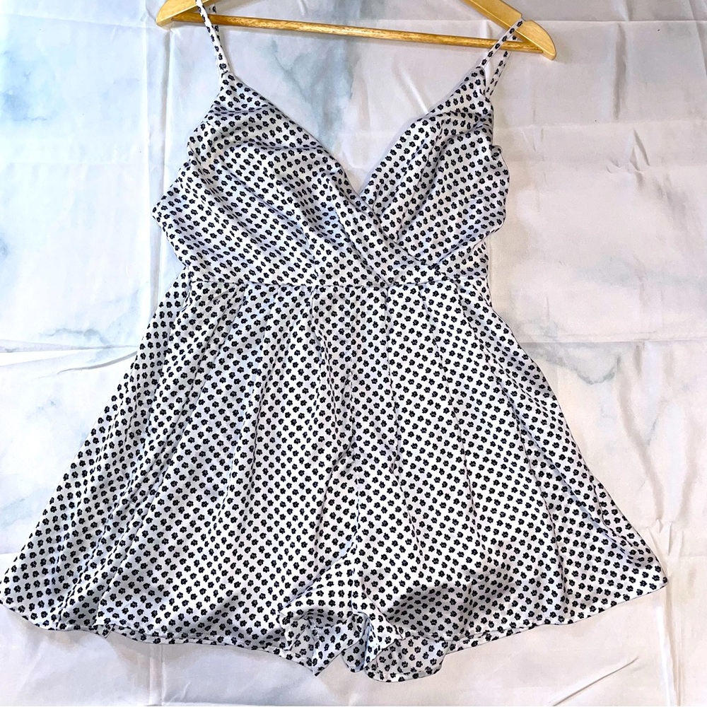 Hommage Black & White Floral Romper - Medium